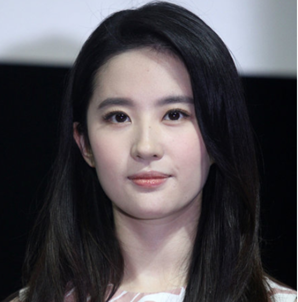 刘亦菲代言的热血合击说实话很坑人！